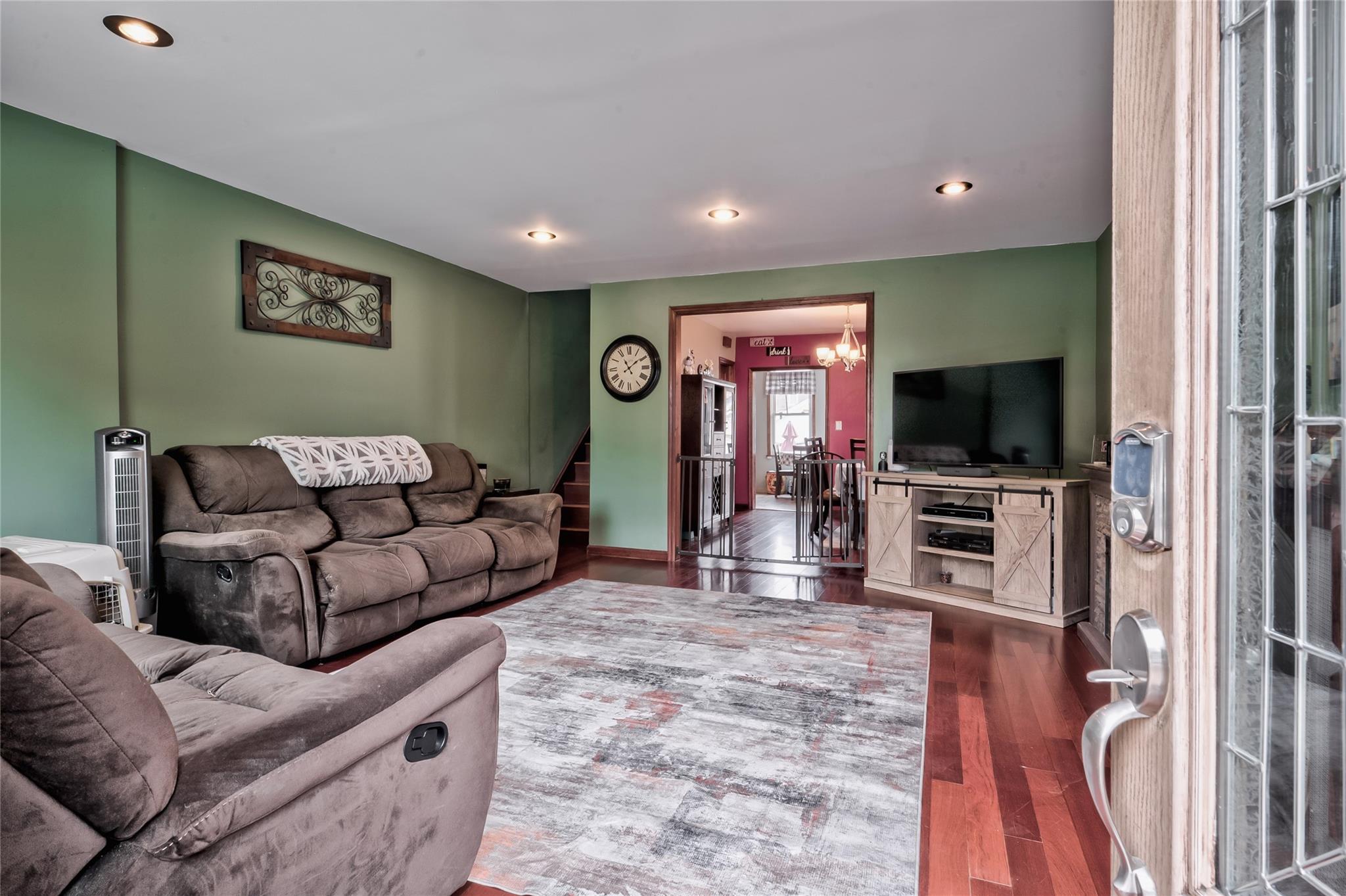 6546 79th Place, Middle Village, New York image 6