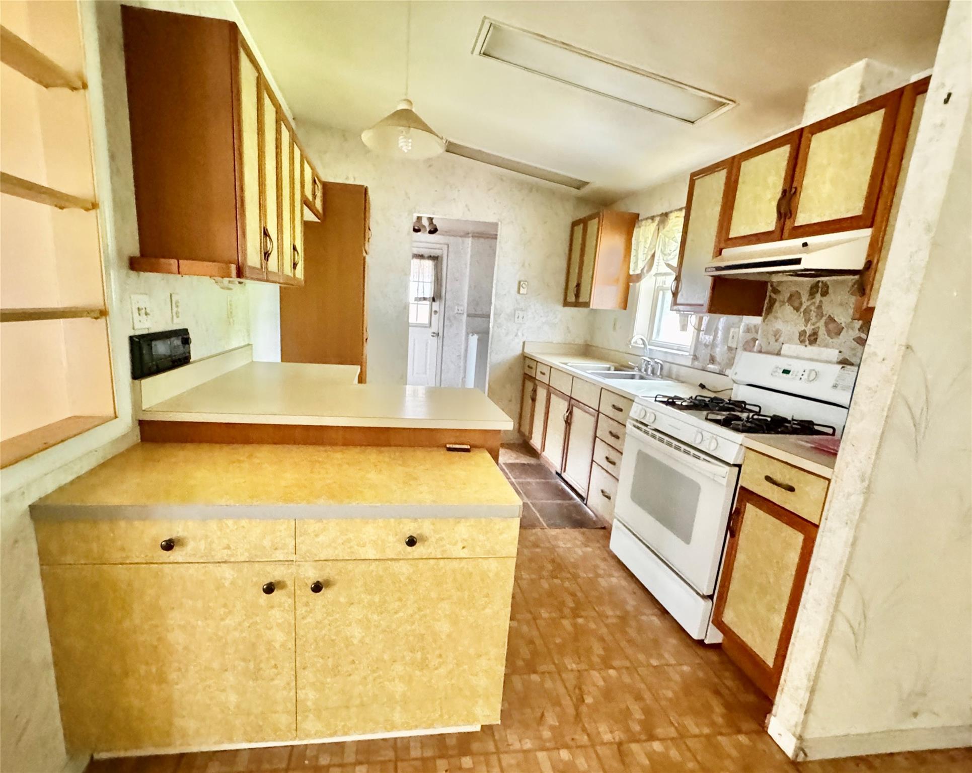 20 Shore Drive, Elizaville, New York image 9