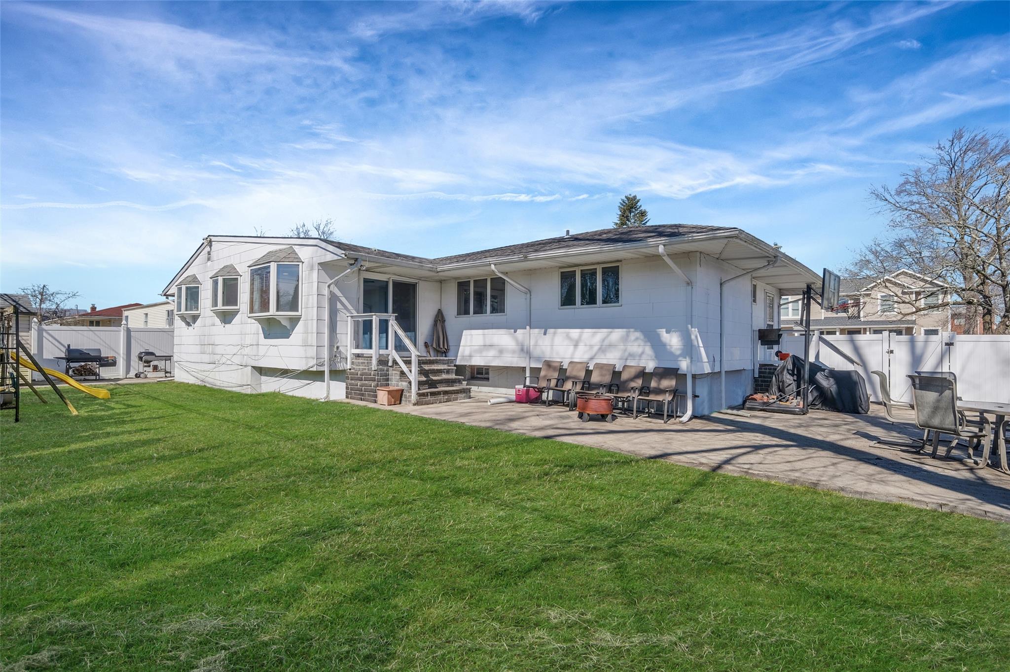 24 Sheldon Place, Commack, New York image 29