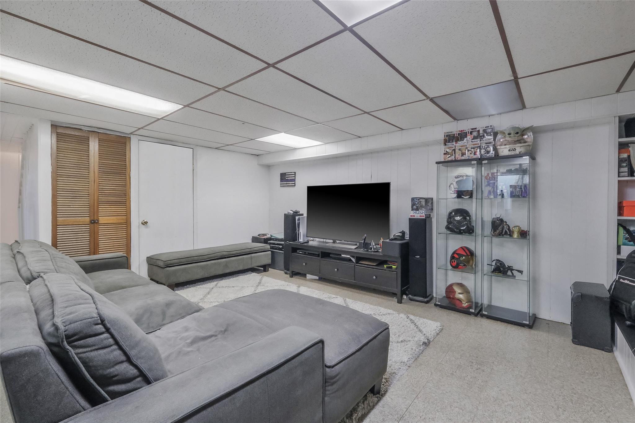 24 Sheldon Place, Commack, New York image 23