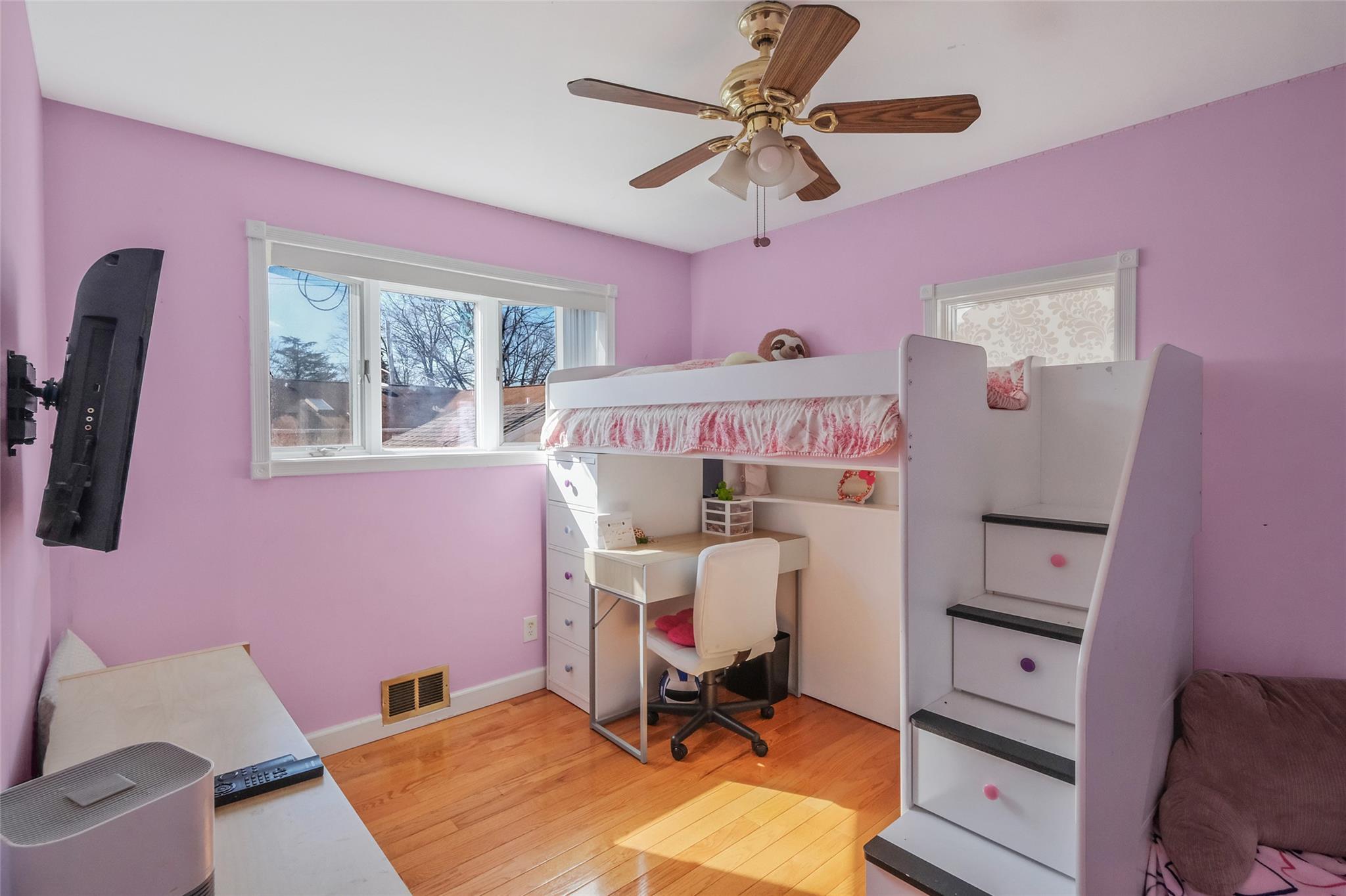 24 Sheldon Place, Commack, New York image 17