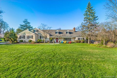 Homes For Sale - 100 Elderfields Road<br/> Manhasset, NY 11030