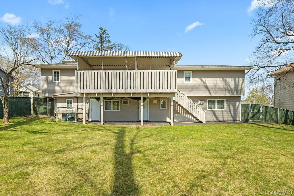 Photo of 11 Wilsher Drive, Monsey, NY 10952 (MLS # 985174)