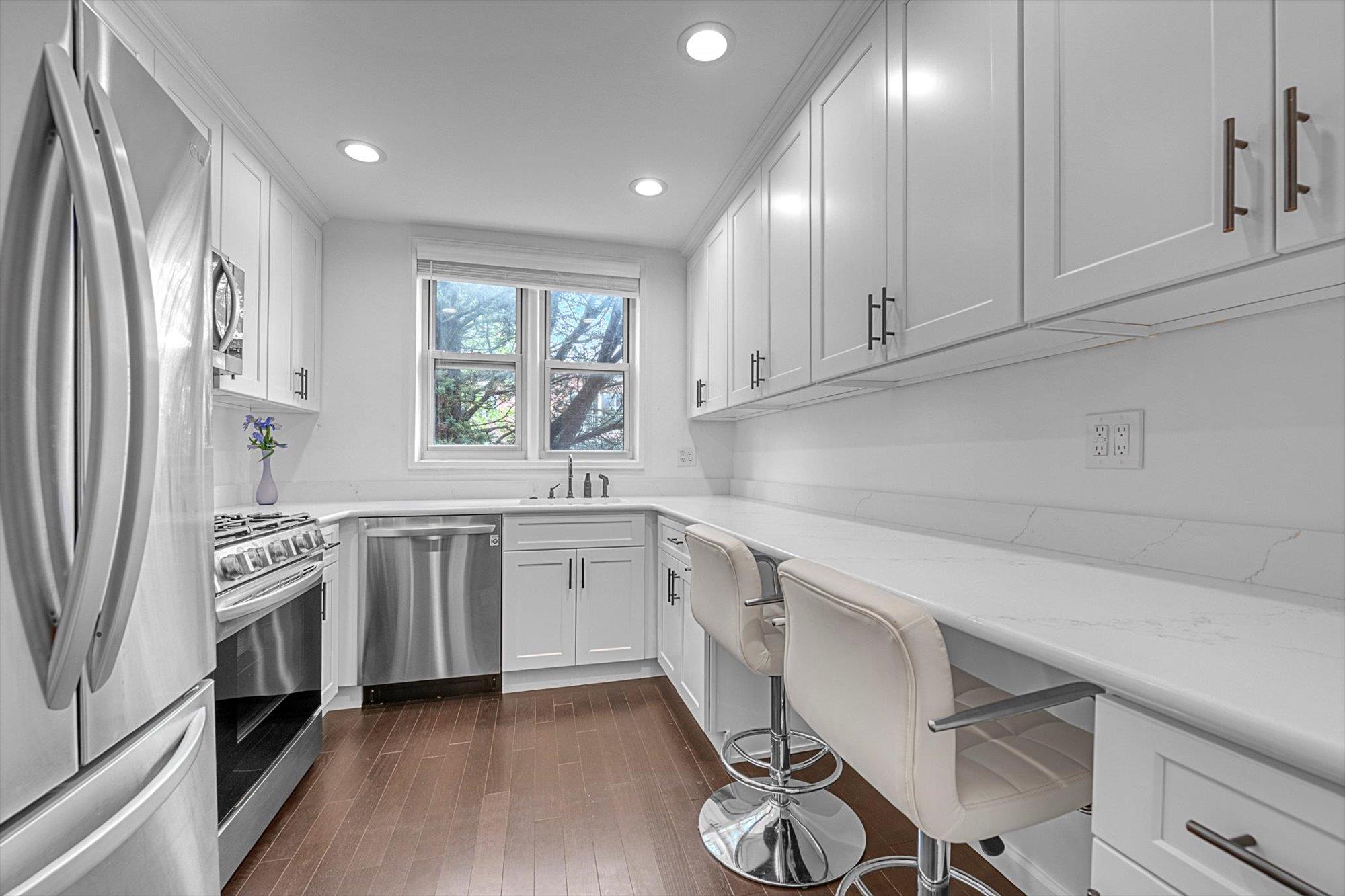 1390 Broadway #107, Hewlett, New York image 8
