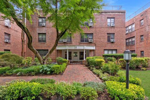 2 townhouse Place 3n Great Neck NY 11021