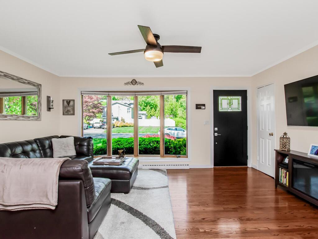 70 Lyncrest Avenue, New City, New York image 3