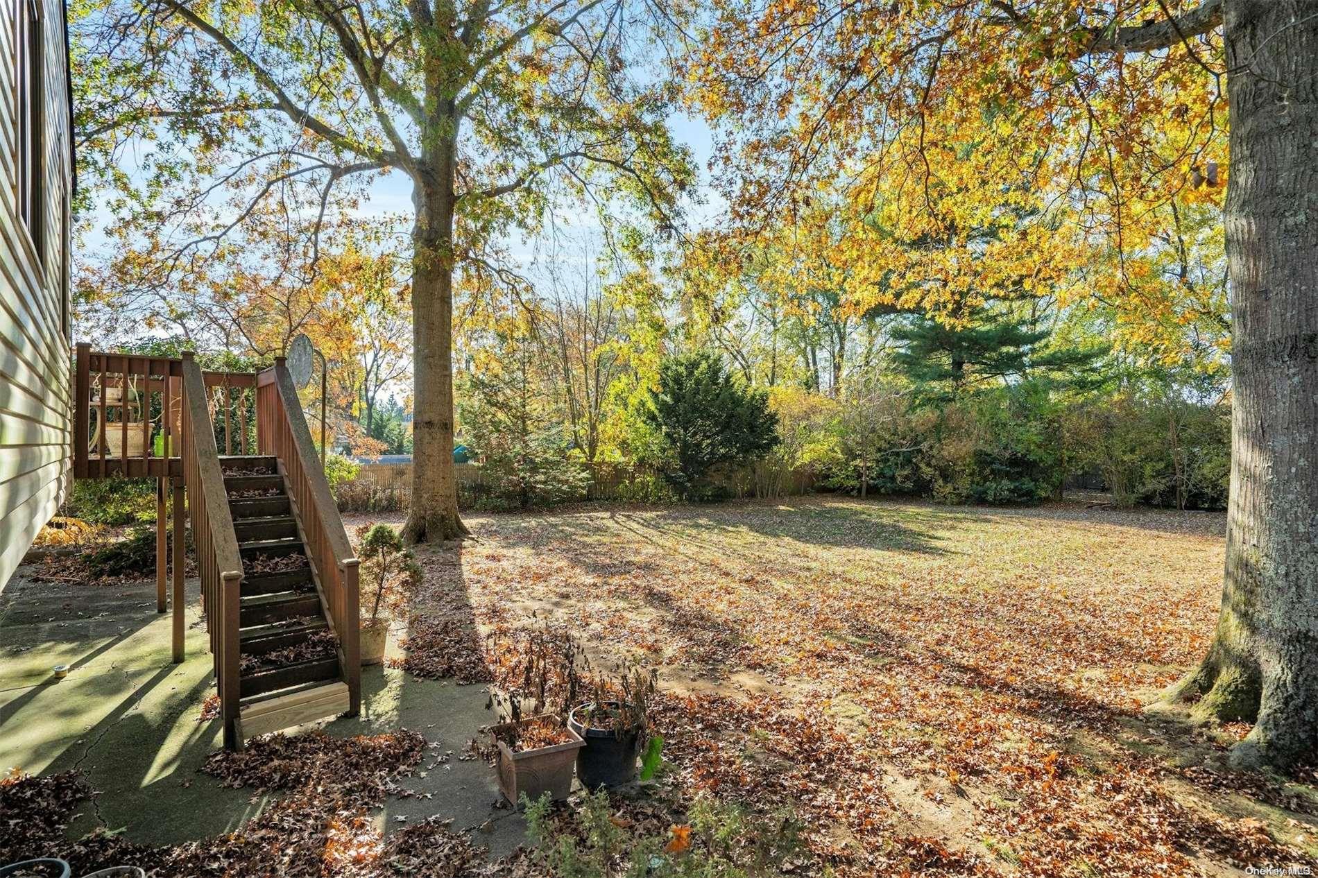18 Greg Lane, East Northport, New York image 28