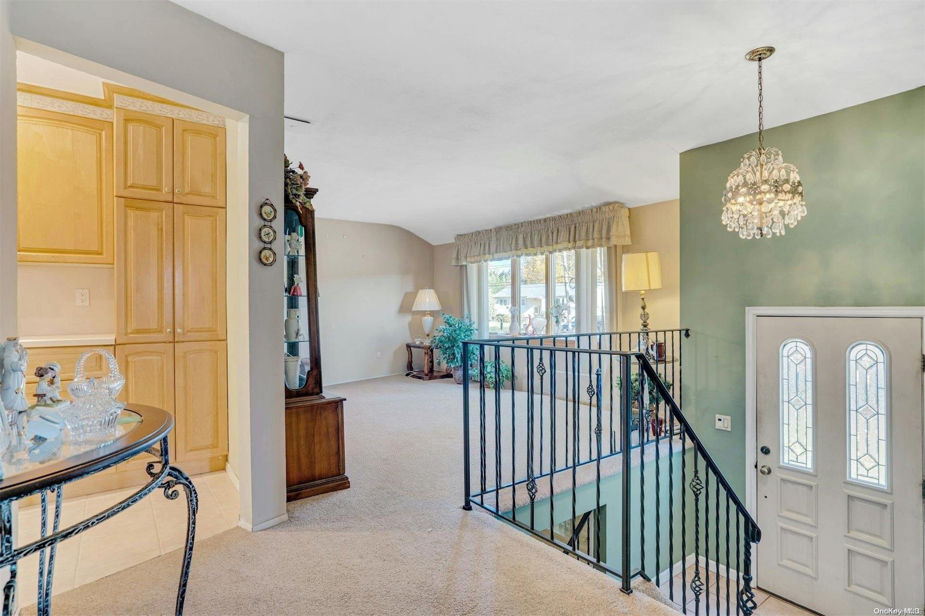 18 Greg Lane, East Northport, New York image 4