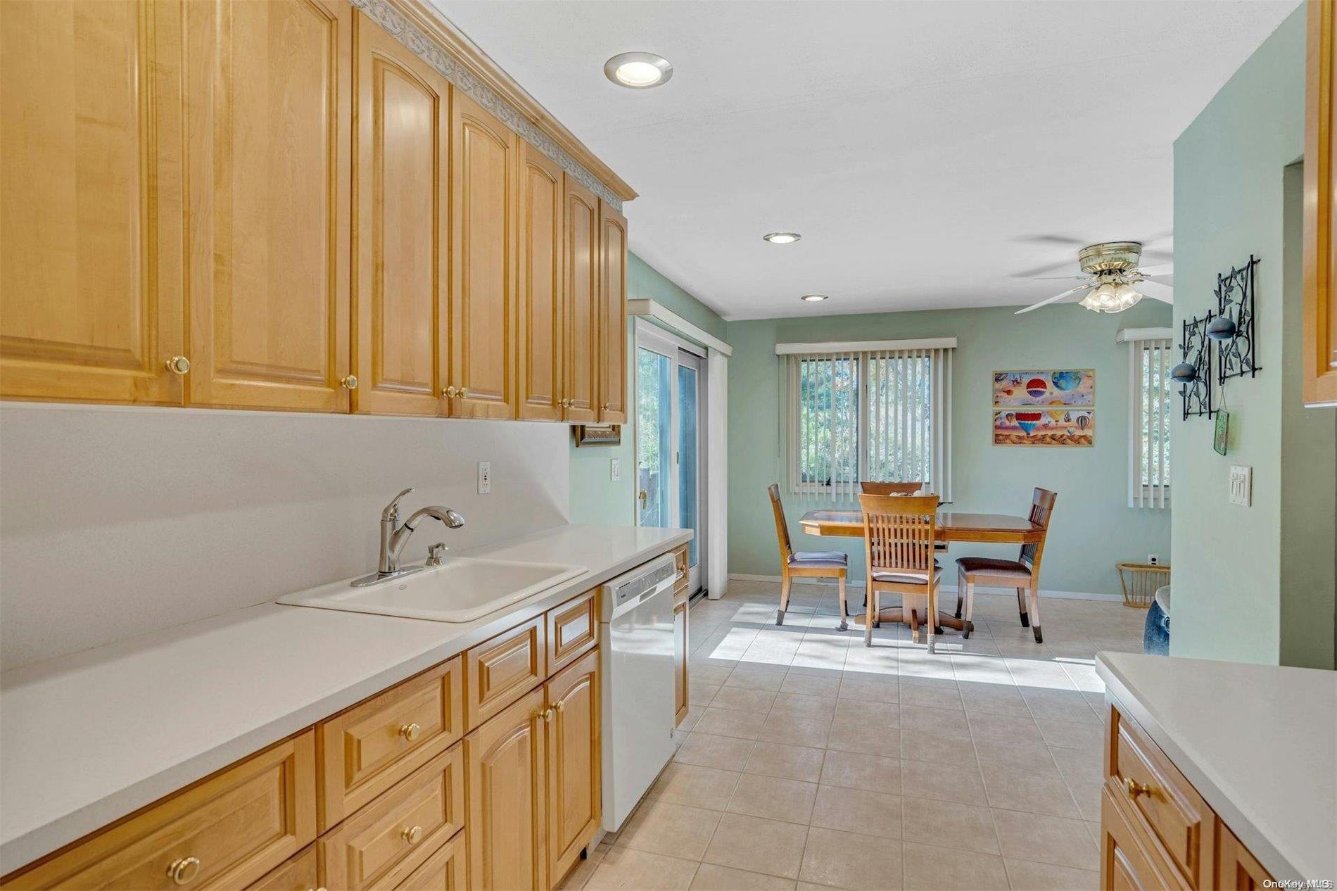 18 Greg Lane, East Northport, New York image 19