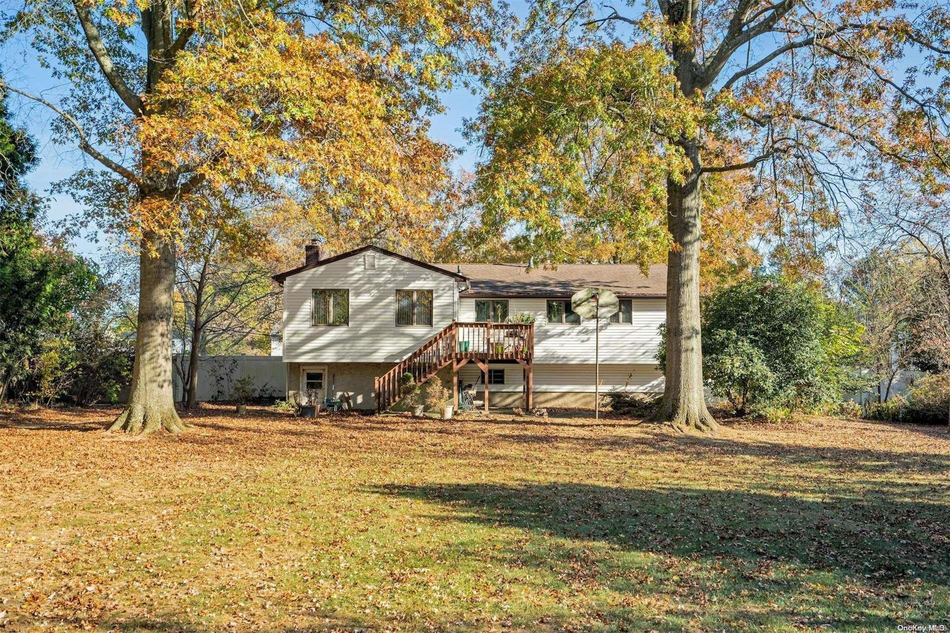 18 Greg Lane, East Northport, New York image 29
