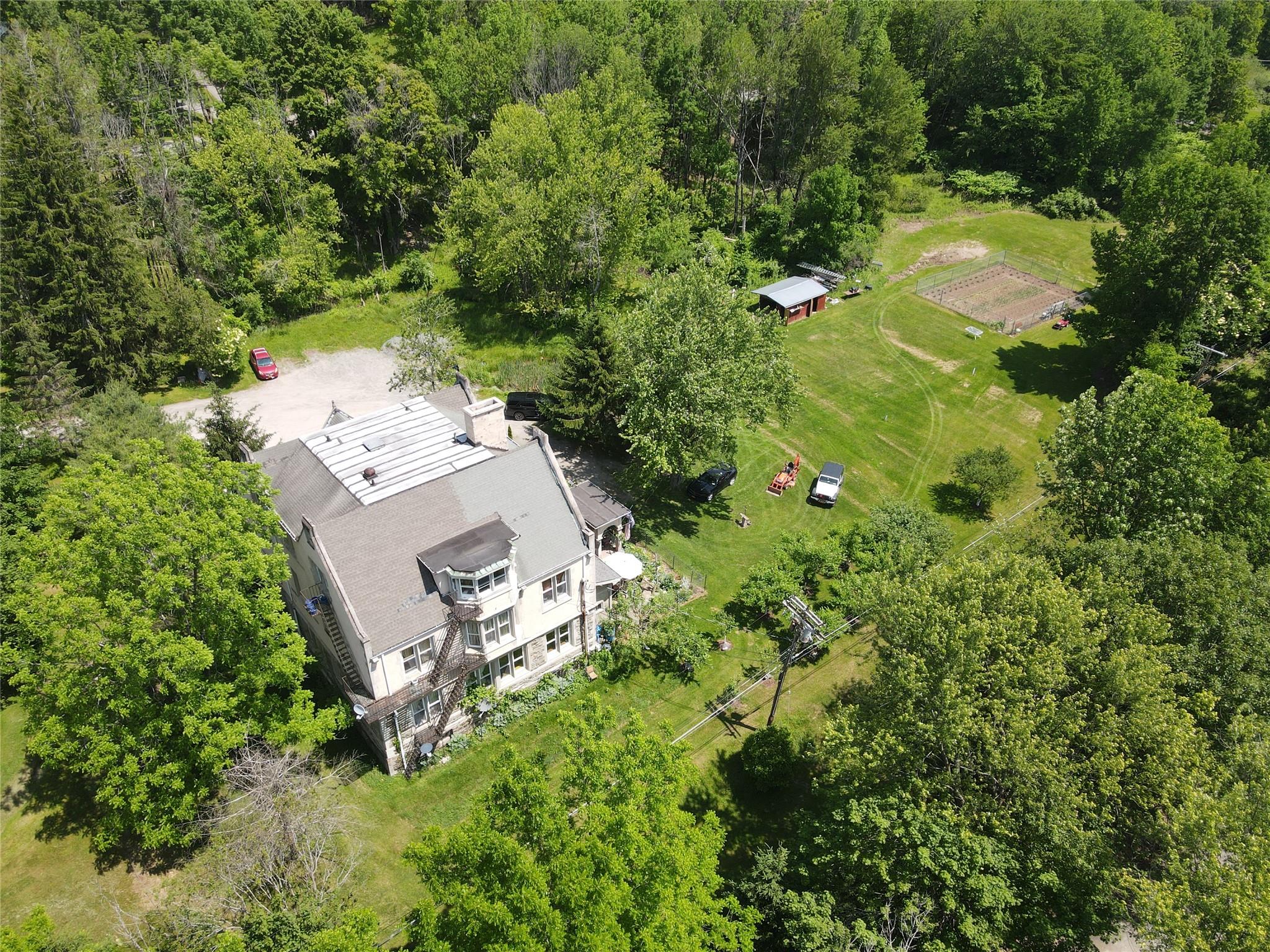 48 Loomis Village Road