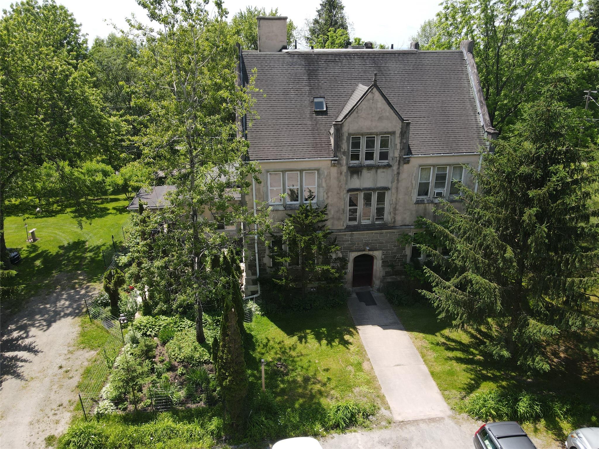 48 Loomis Village Road