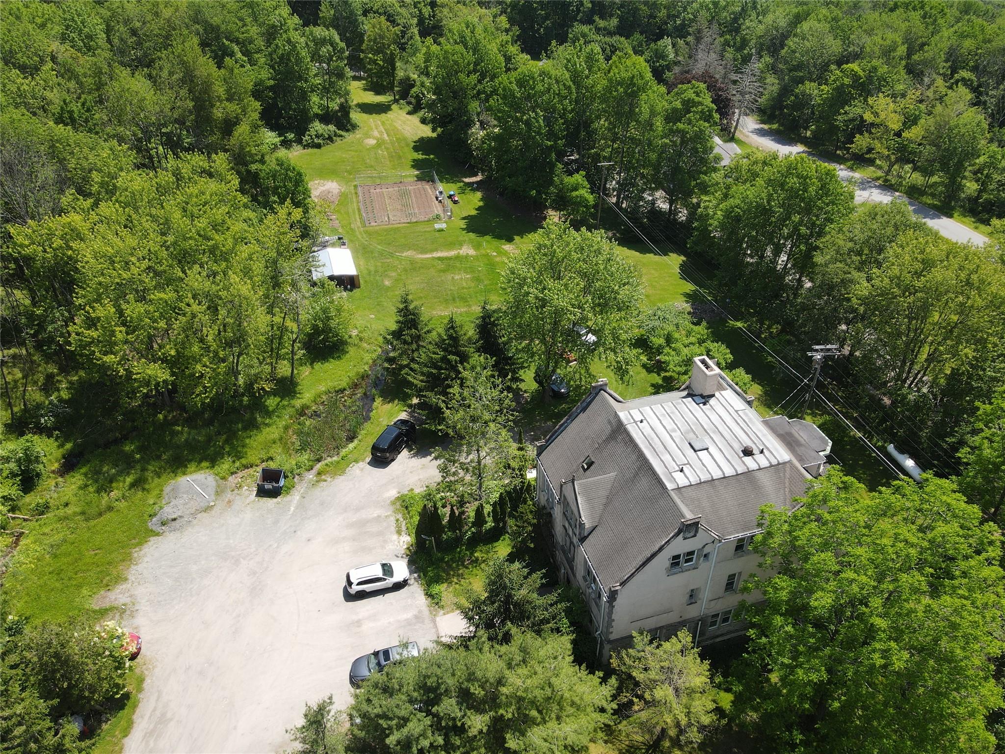 48 Loomis Village Road