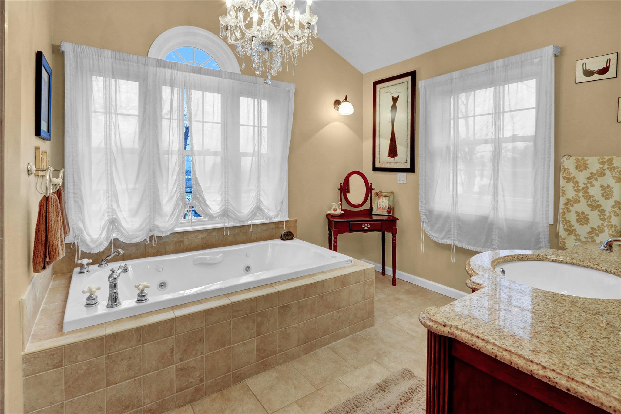 8 Pine Street, Bayport, New York image 24
