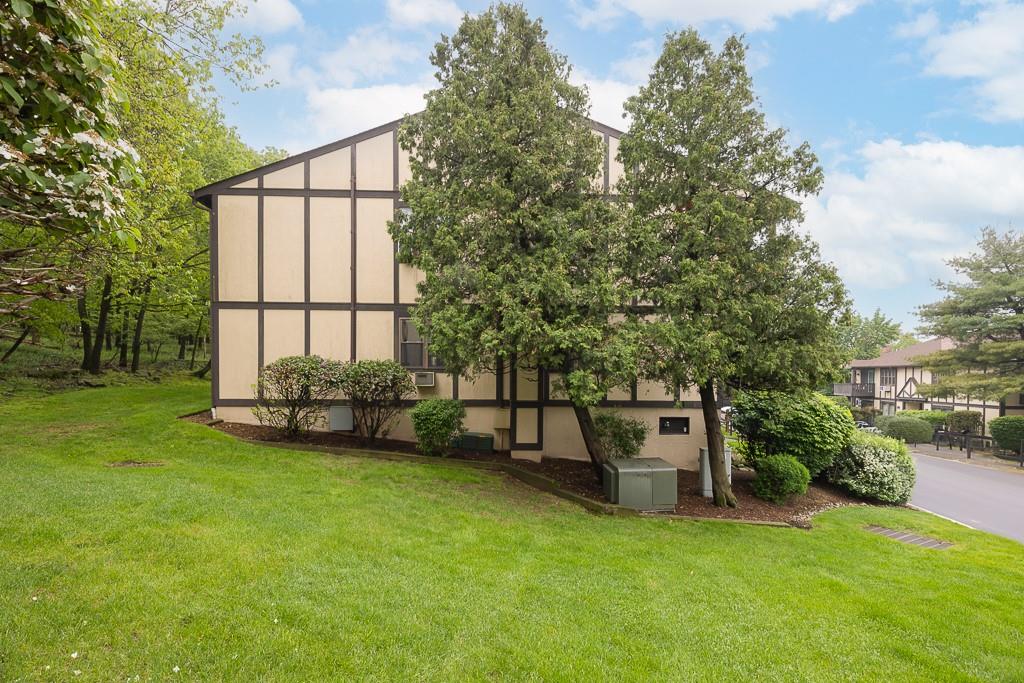 905 Sierra Vista Lane, Valley Cottage, New York image 3