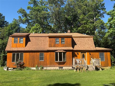 Photo of 17 Hillside Road, Greenwood Lake, NY 10925 (MLS # 1007232)