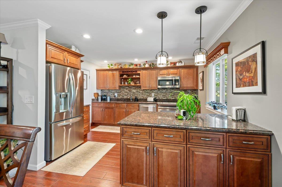 10 Sheila Court #--, Holtsville, New York image 15