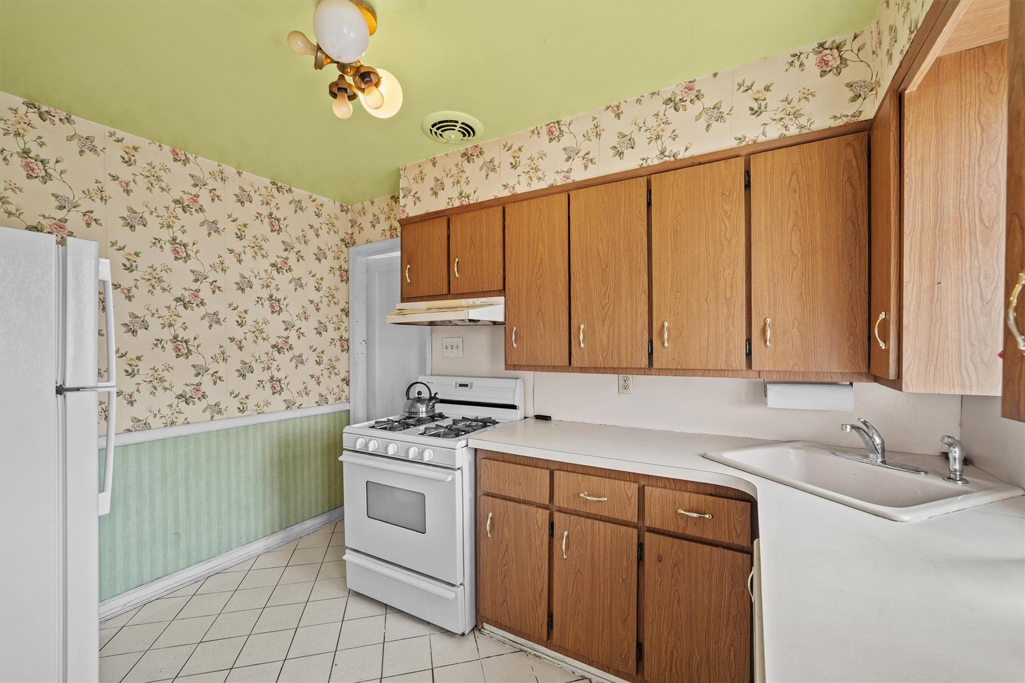 39 King Avenue, Yonkers, New York image 10