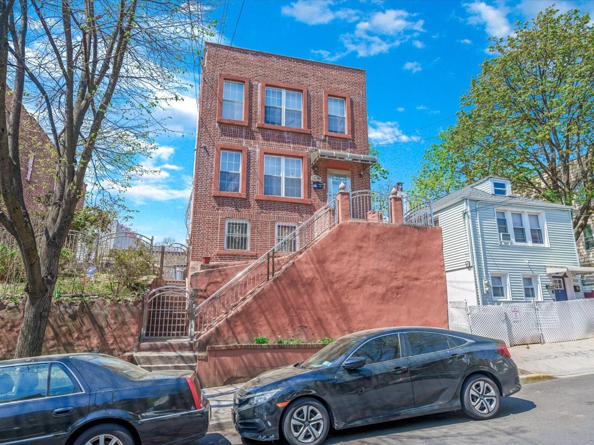 Property for Sale at Boyd Avenue, Bronx, New York - Bedrooms: 9 
Bathrooms: 3  - $949,000