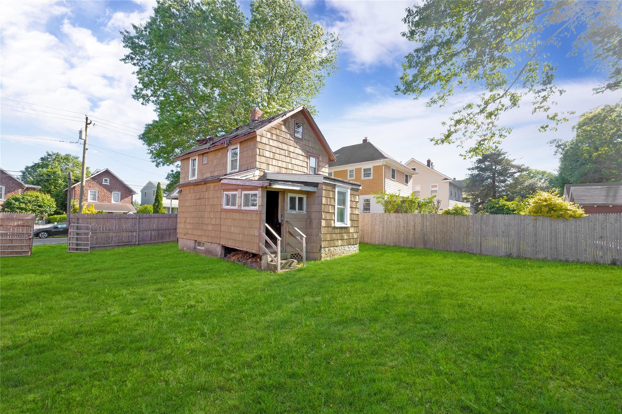 20 Valentine Street, Glen Cove, New York image 9