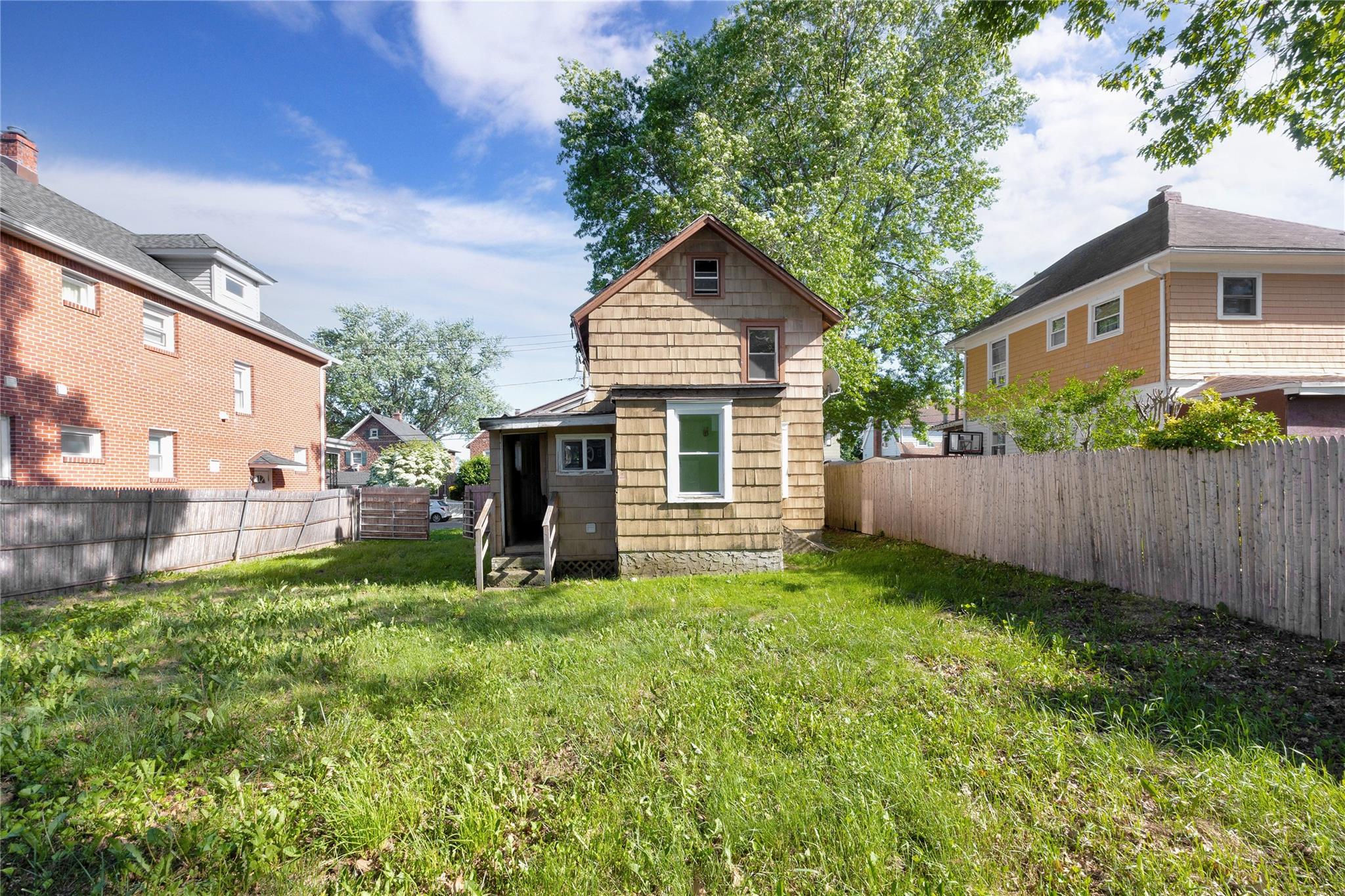 20 Valentine Street, Glen Cove, New York image 12