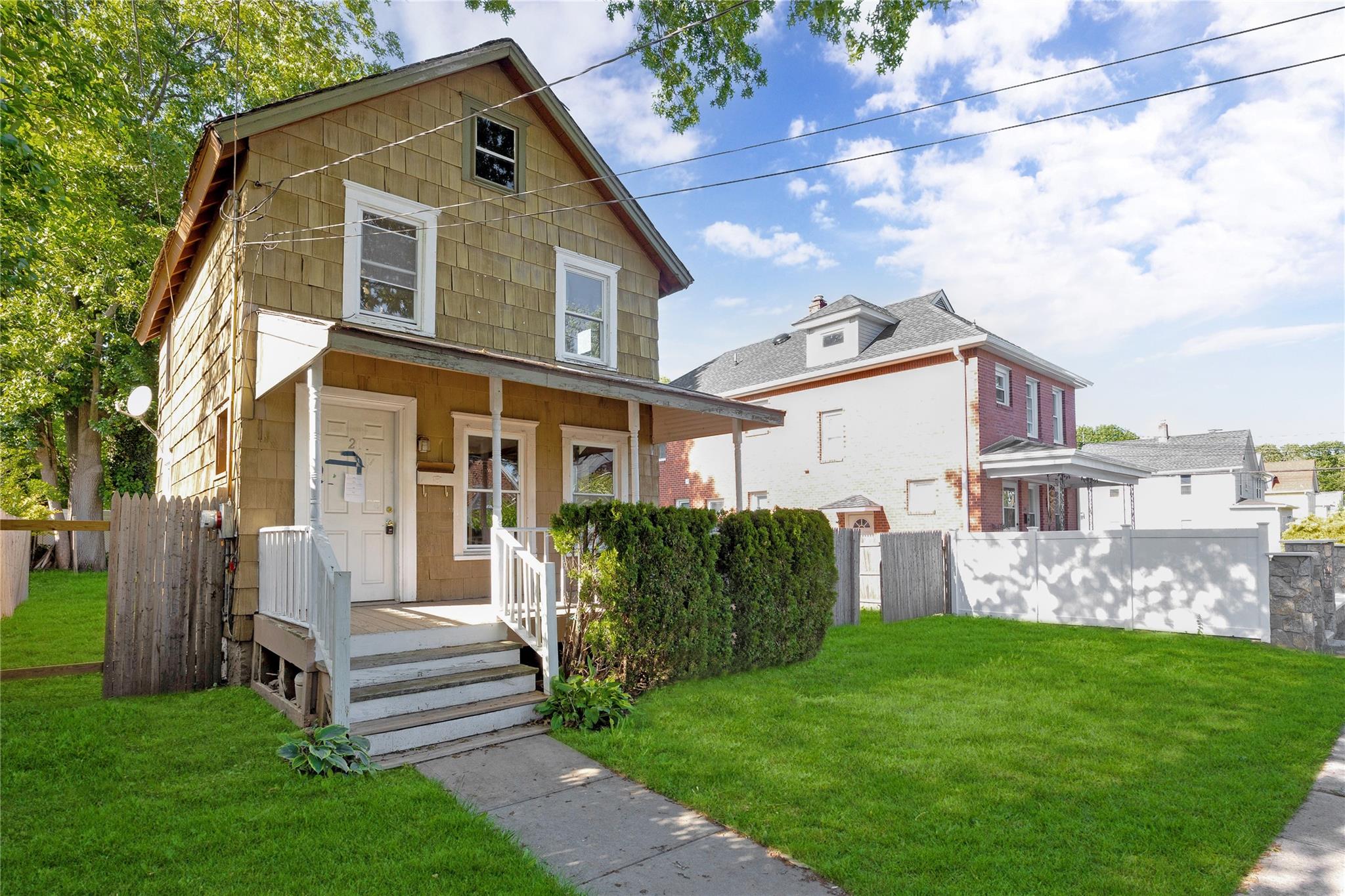 20 Valentine Street, Glen Cove, New York image 3