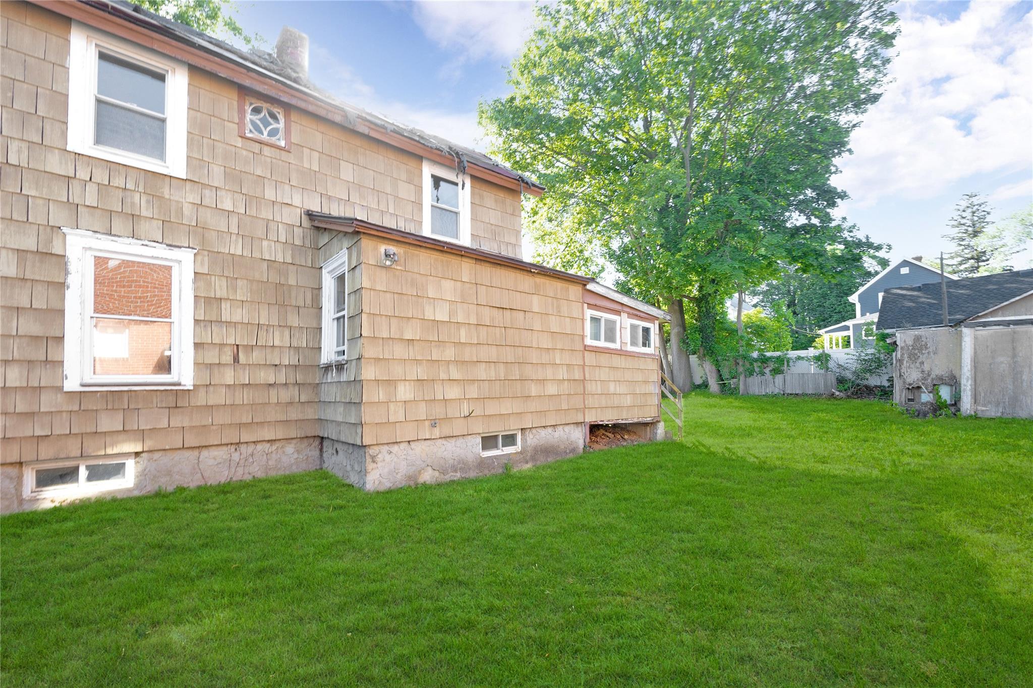 20 Valentine Street, Glen Cove, New York image 7