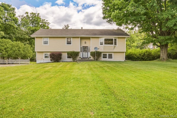 4 HUNT DR, FLORIDA, NY 10921 - Image f5bb792b422ce8a9f997ac33004fc256/2552874504