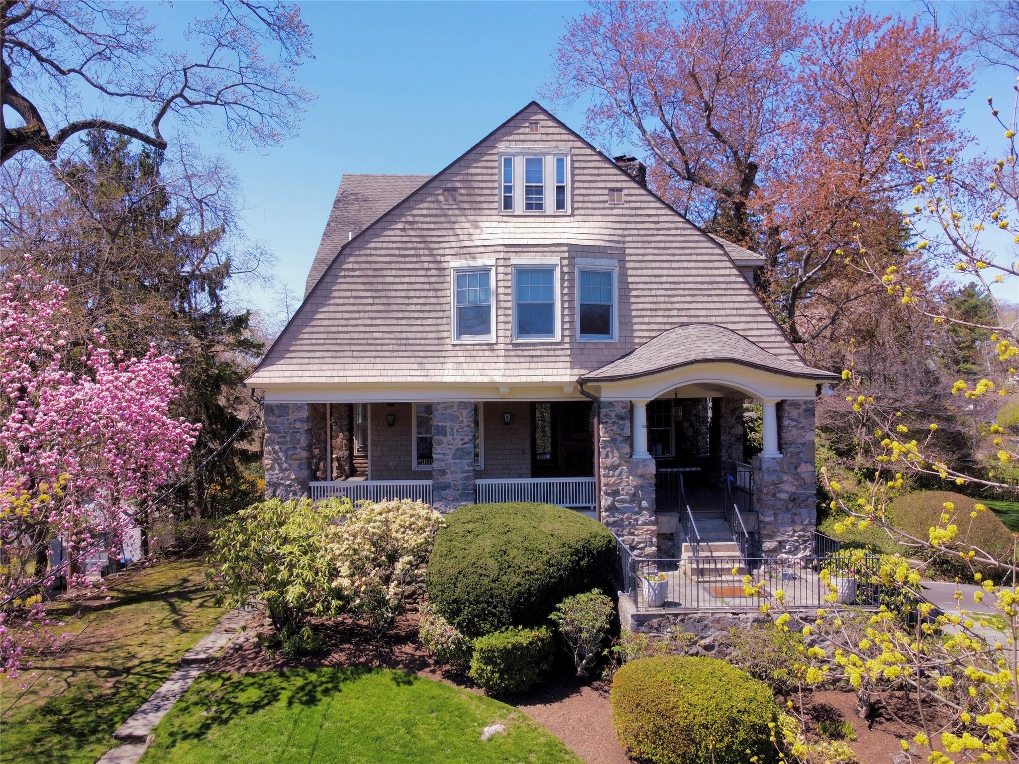 305 Pelhamdale Avenue, Pelham, New York image 2