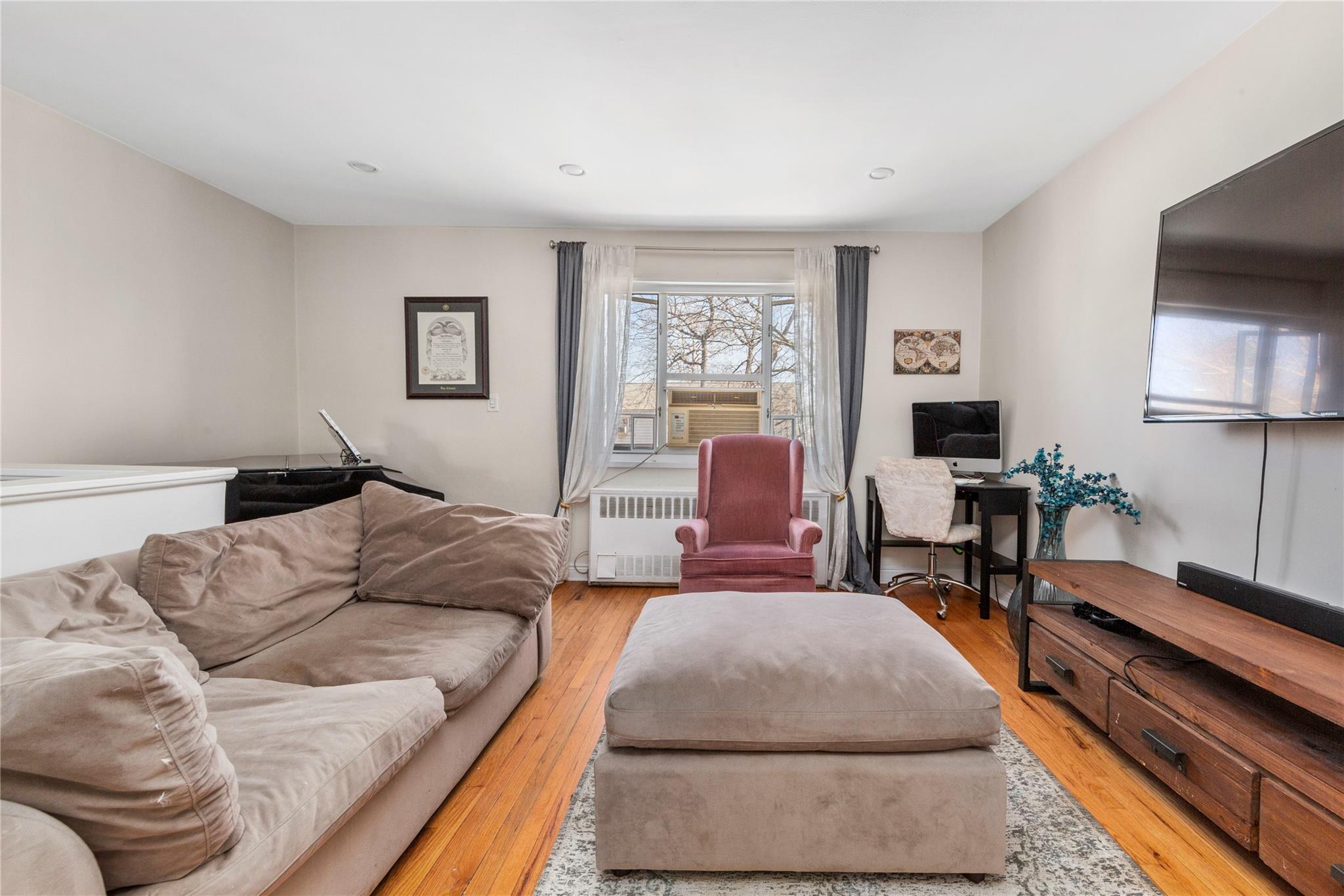 221-95 Manor Road #UPPER, Queens Village, New York image 2