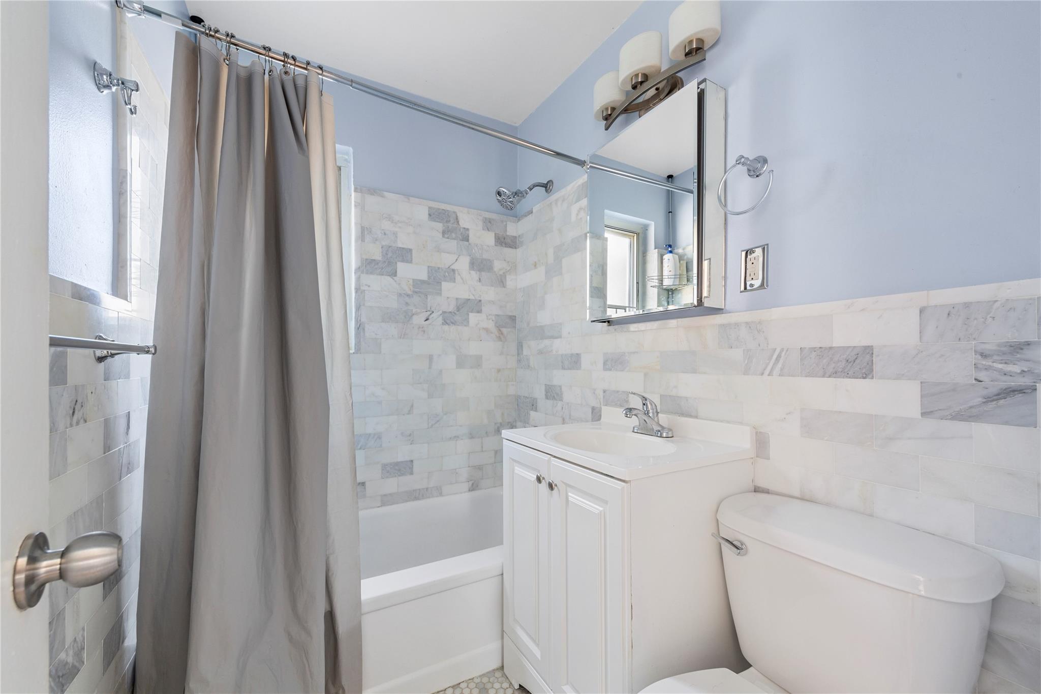 221-95 Manor Road #UPPER, Queens Village, New York image 11