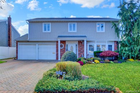 2848 Clubhouse Road Merrick NY 11566