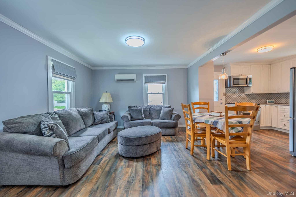 Photo of 41 W 6th Street, Patchogue, NY 11772 (MLS # 1045209)
