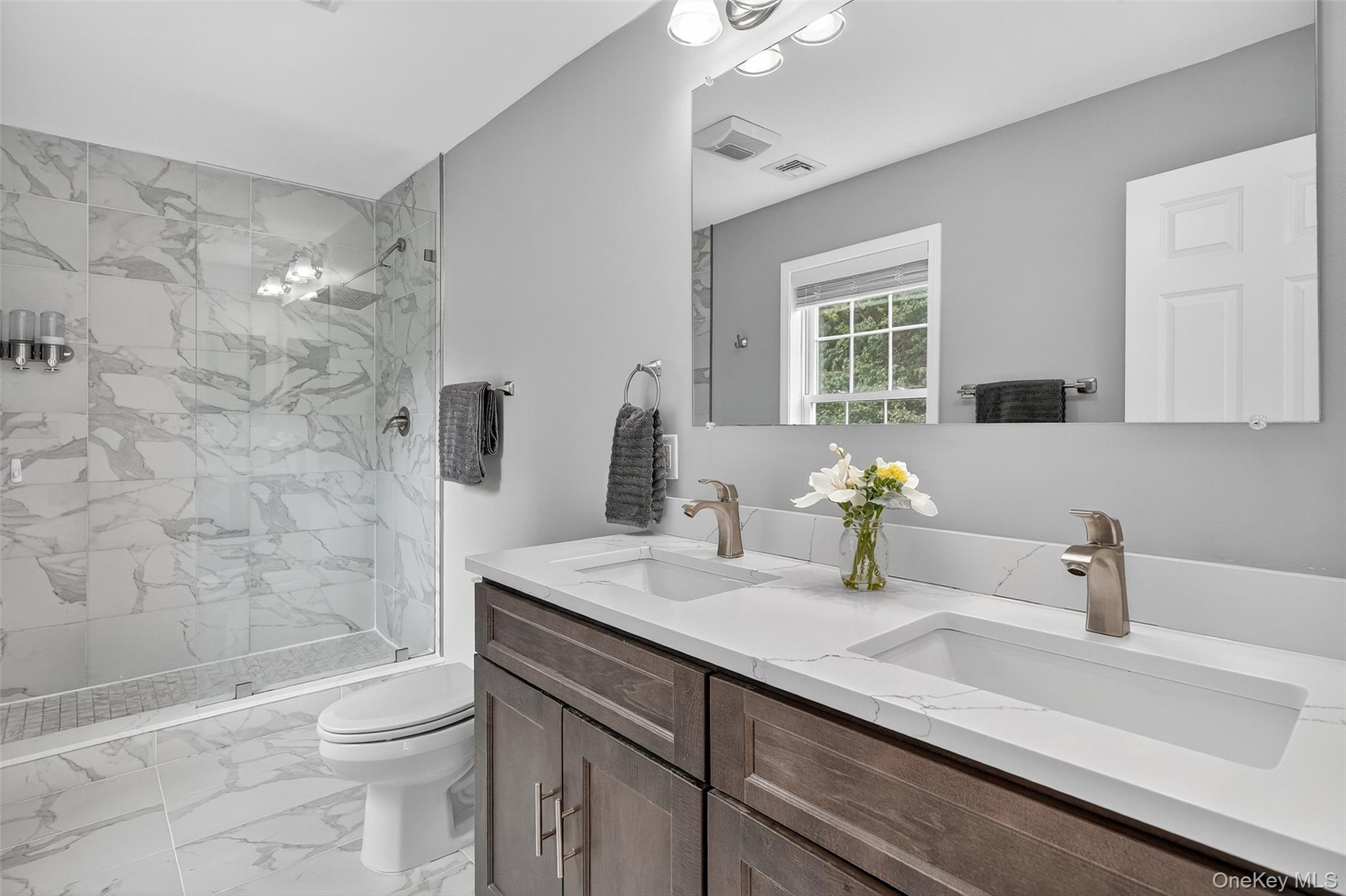 Elmsford, New York 10523, United States, 4 Bedrooms Bedrooms, ,3 BathroomsBathrooms,Residential,Active,210102