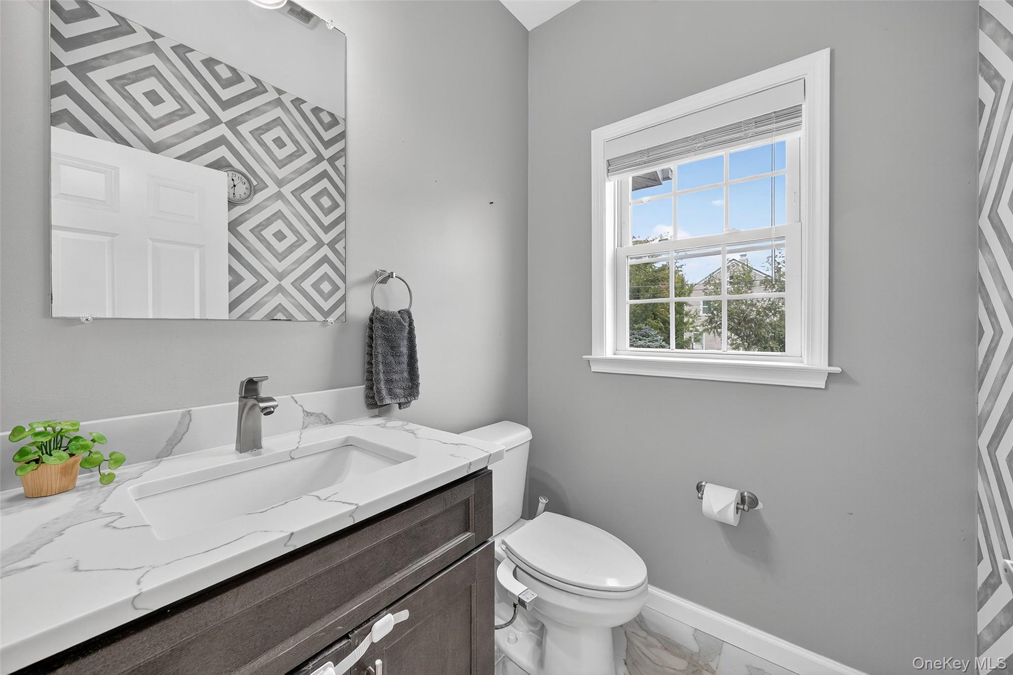 Elmsford, New York 10523, United States, 4 Bedrooms Bedrooms, ,3 BathroomsBathrooms,Residential,Active,210102