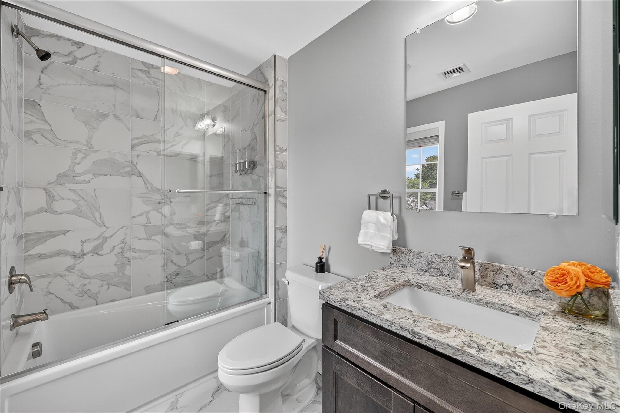 Elmsford, New York 10523, United States, 4 Bedrooms Bedrooms, ,3 BathroomsBathrooms,Residential,Active,210102