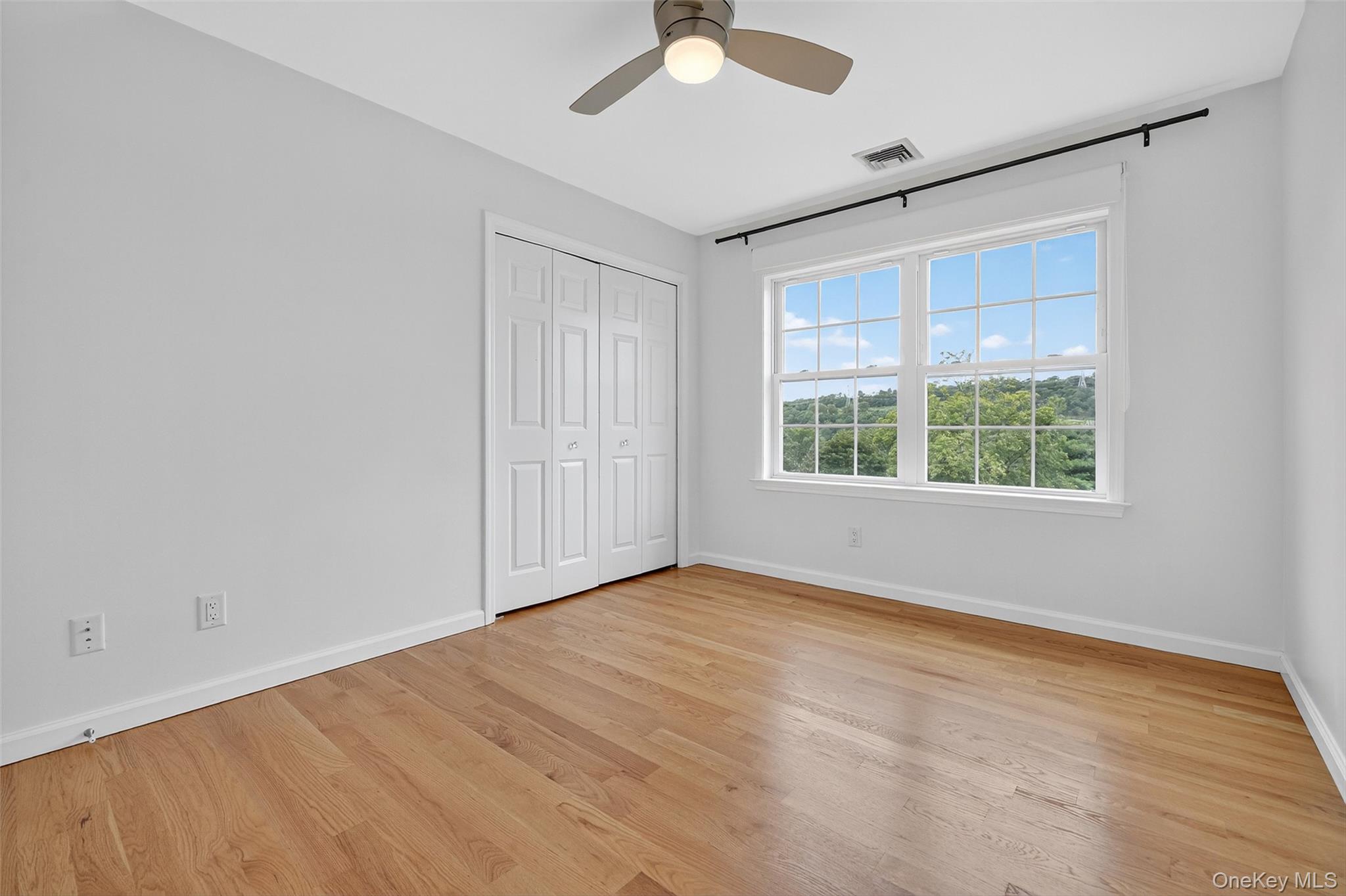 Elmsford, New York 10523, United States, 4 Bedrooms Bedrooms, ,3 BathroomsBathrooms,Residential,Active,210102