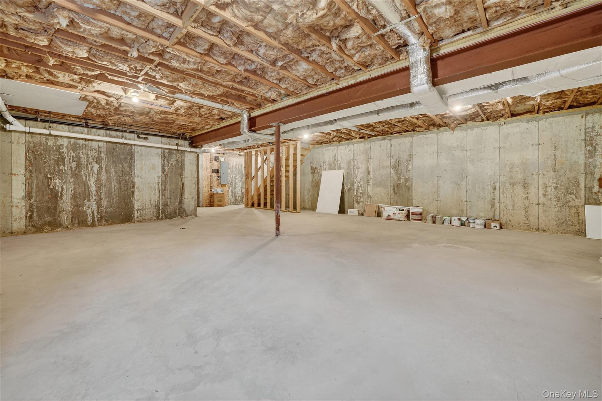 Elmsford, New York 10523, United States, 4 Bedrooms Bedrooms, ,3 BathroomsBathrooms,Residential,Active,210102