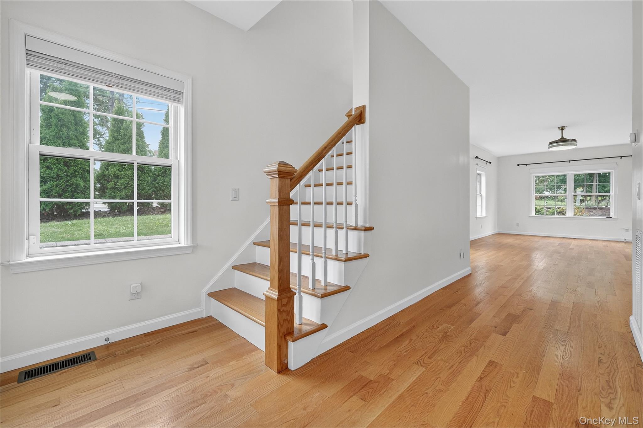 Elmsford, New York 10523, United States, 4 Bedrooms Bedrooms, ,3 BathroomsBathrooms,Residential,Active,210102