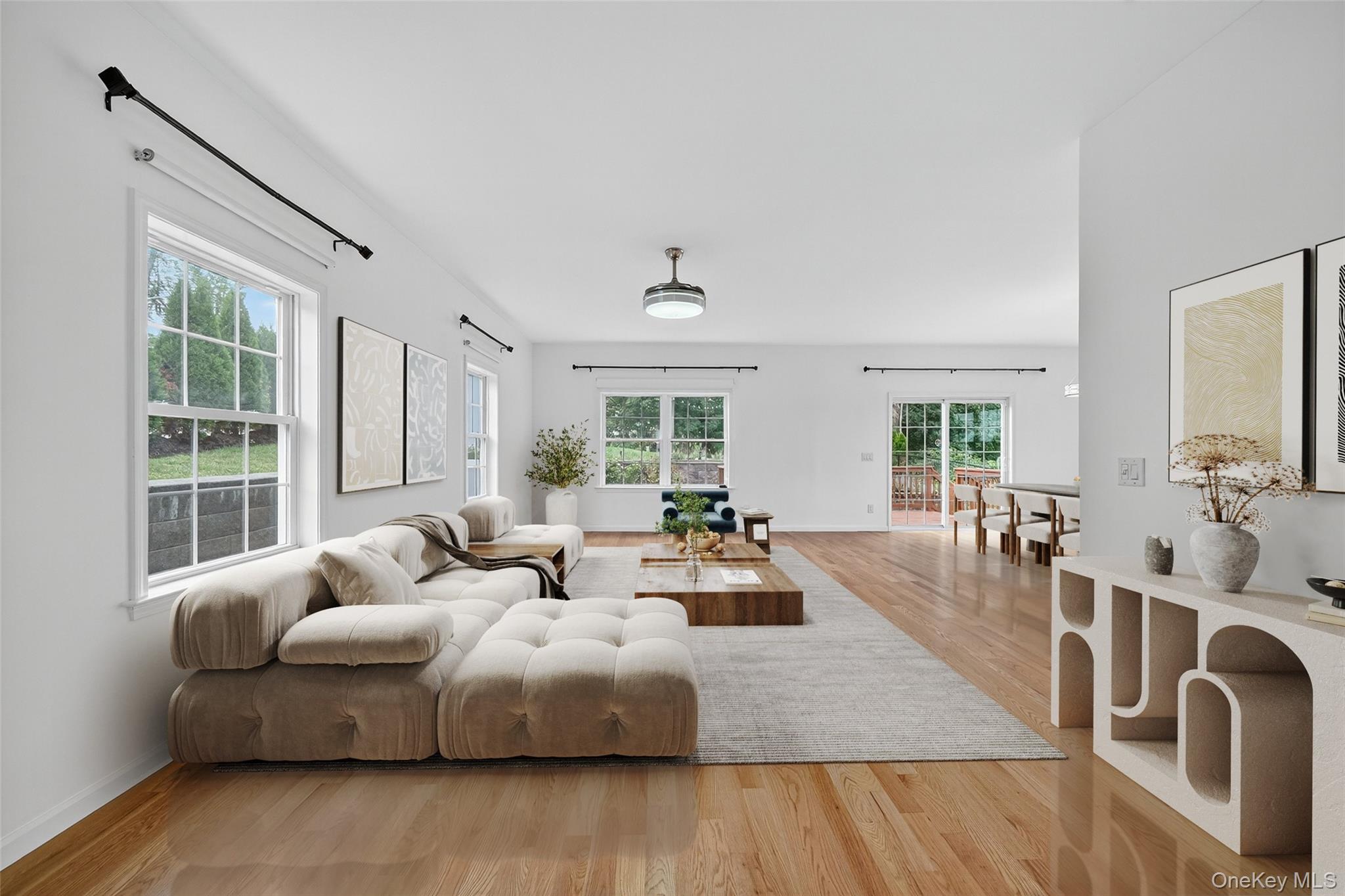 Elmsford, New York 10523, United States, 4 Bedrooms Bedrooms, ,3 BathroomsBathrooms,Residential,Active,210102