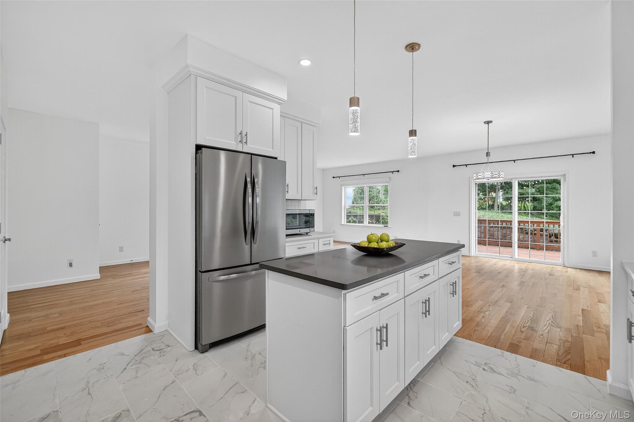 Elmsford, New York 10523, United States, 4 Bedrooms Bedrooms, ,3 BathroomsBathrooms,Residential,Active,210102