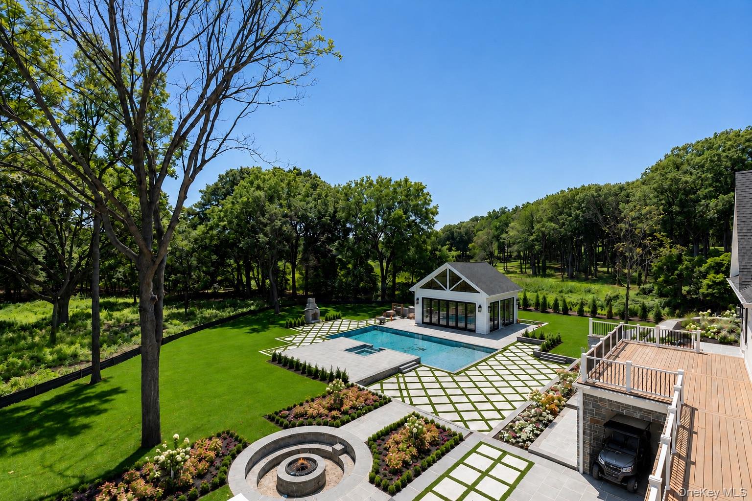 220 Beach Road