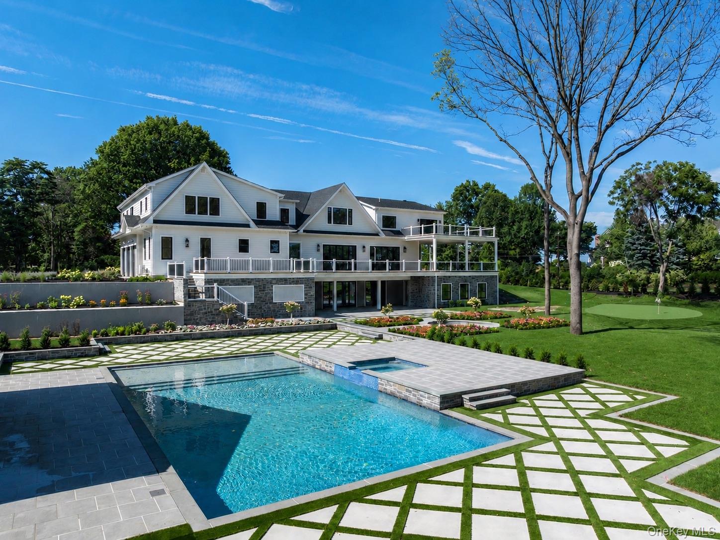 220 Beach Road