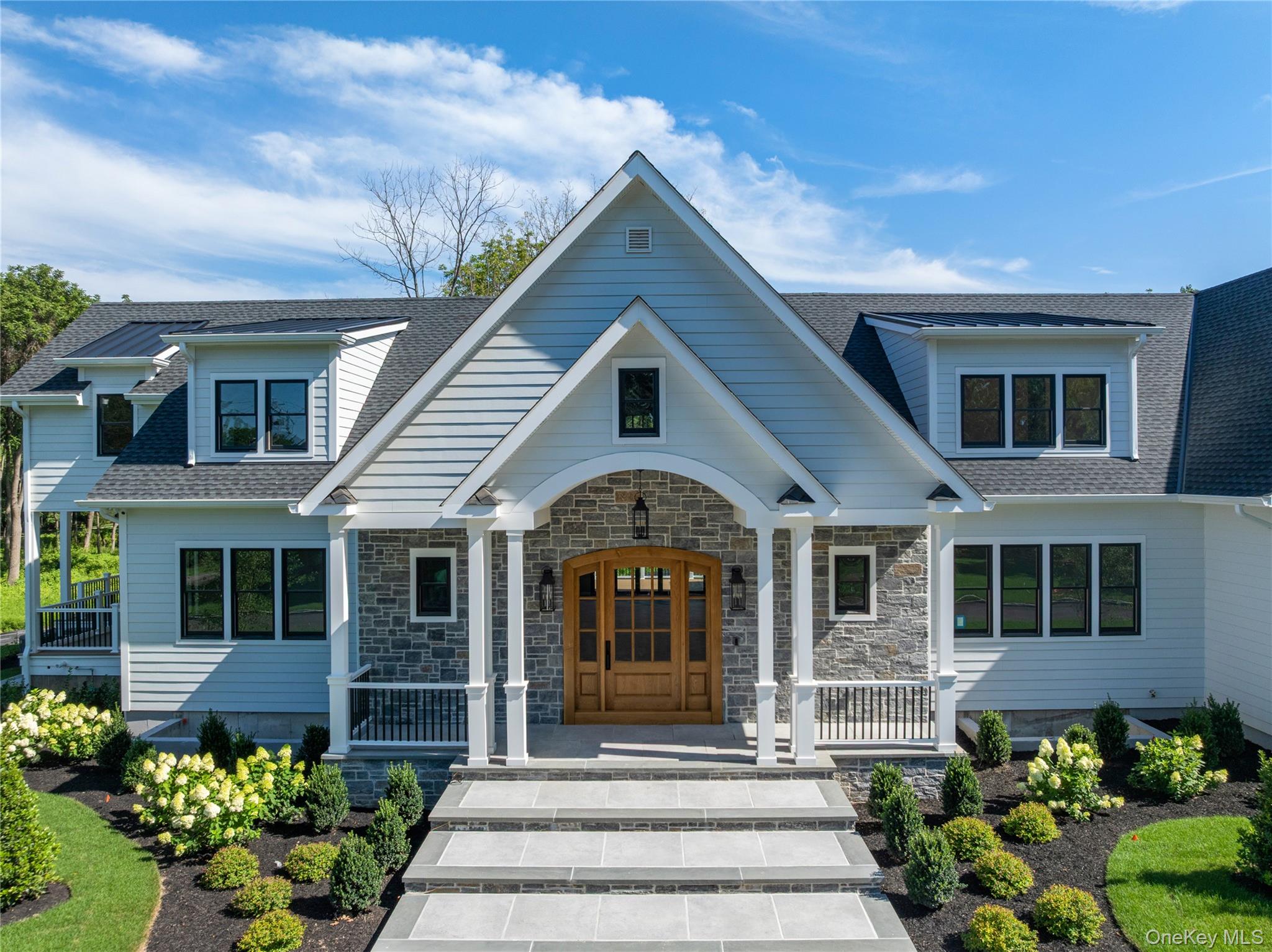 220 Beach Road