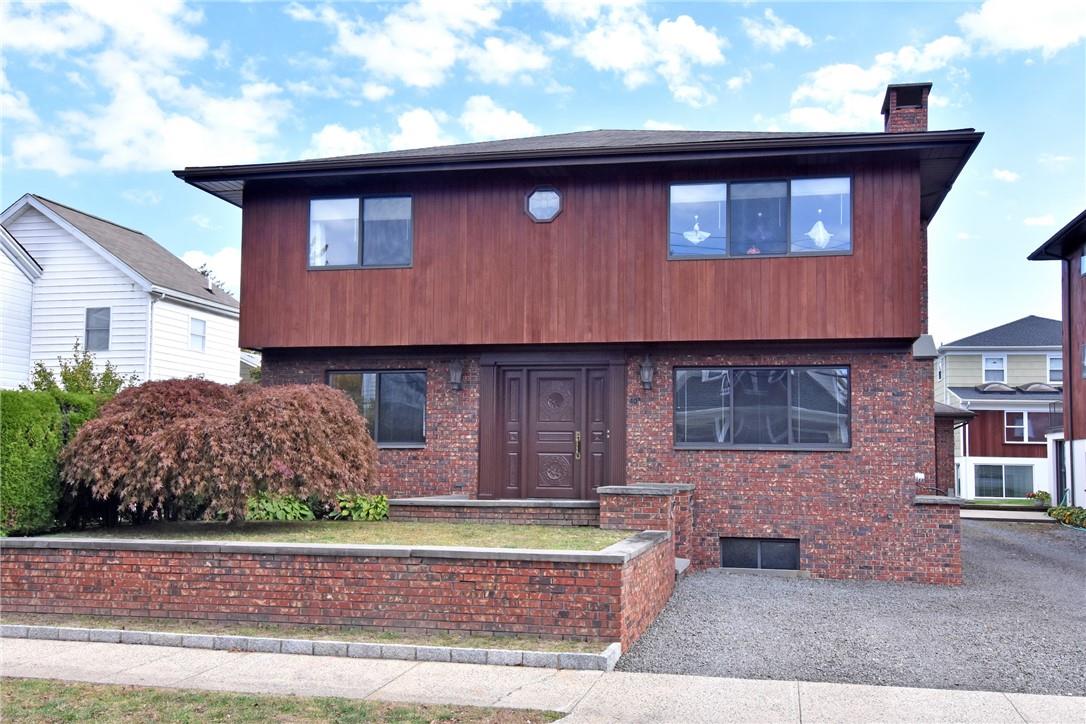Rental Property at Second Avenue, Pelham, New York - Bedrooms: 3 
Bathrooms: 2 
Rooms: 10  - $4,800 MO.