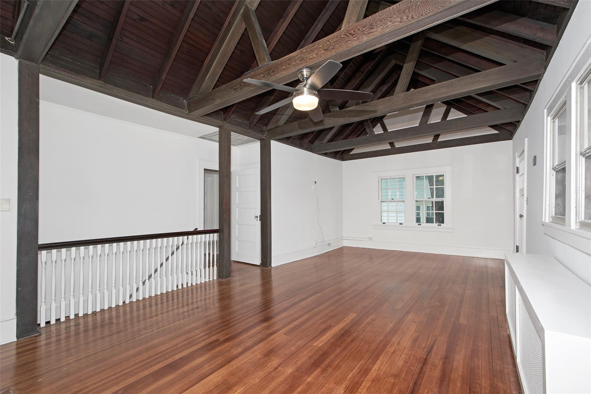 306 Oakland Beach Avenue