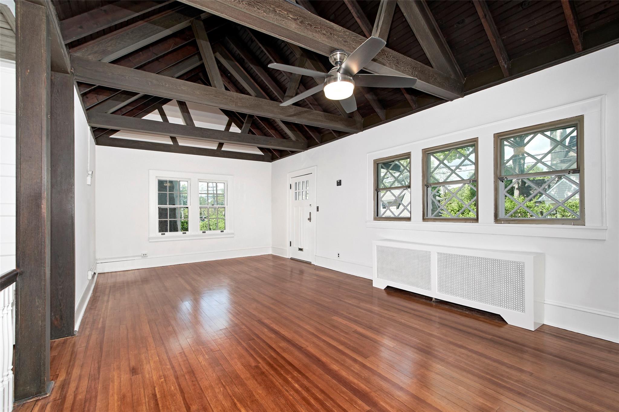 306 Oakland Beach Avenue
