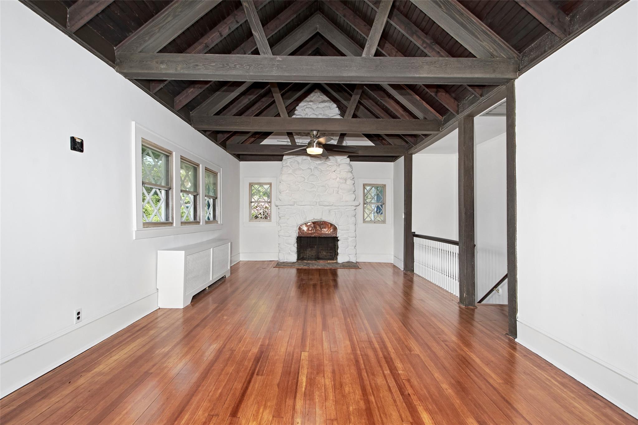 306 Oakland Beach Avenue