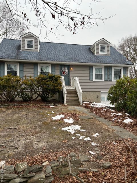 572 Puritan Drive, Shirley, NY 11967 - MLS#: 947261