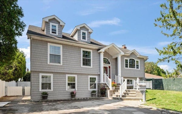 16 TAFT AVE, BETHPAGE, NY 11714 - Image f61a67eba71c3688b16c5c00f15042e1/3471168016
